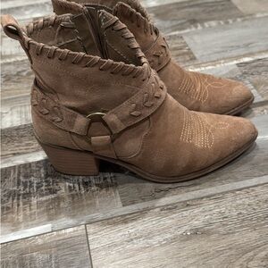 Pierre Dumas Brown Ankle Booties